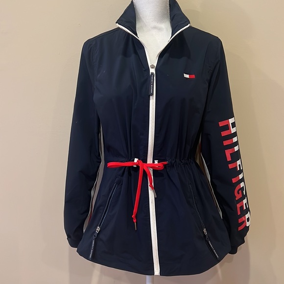 Beautiful rain jacket - Picture 4 of 5